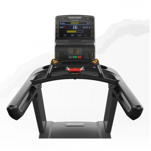 Беговая дорожка Matrix Performance Plus. Консоль Premium LED