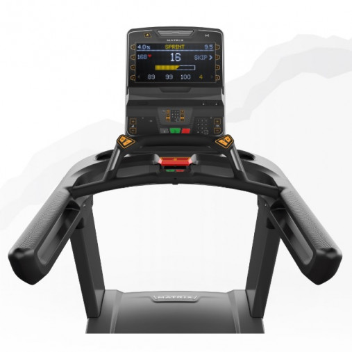 Беговая дорожка Matrix Performance. Консоль Premium LED
