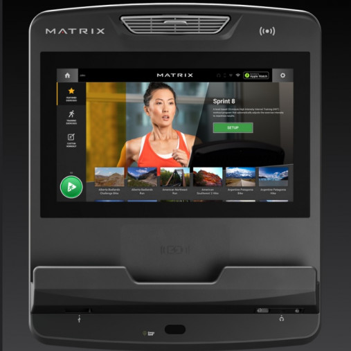 Вертикальный велотренажер Matrix Lifestyle. Консоль Touch Base