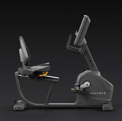 Горизонтальный велотренажер Matrix Endurance. Консоль LED
