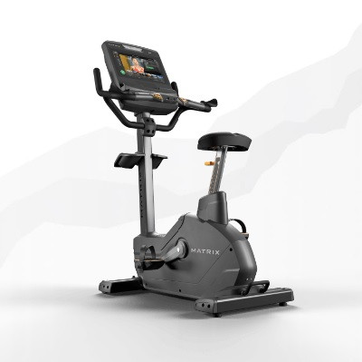 Вертикальный велотренажер Matrix Endurance. Консоль Touch